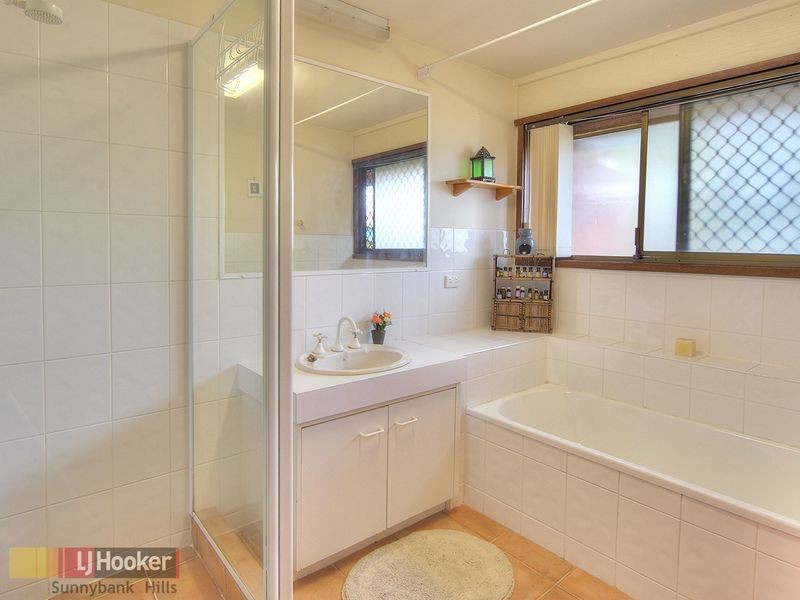17 Orpheus Street, Robertson QLD 4109