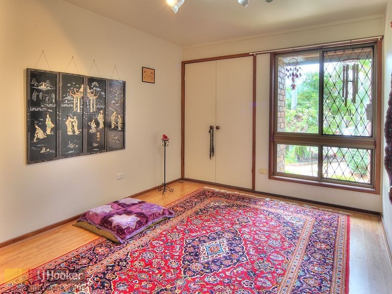 17 Orpheus Street, Robertson QLD 4109