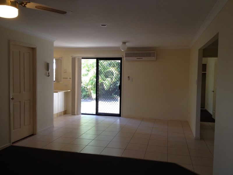 12/8 Honeysuckle Way, Calamvale QLD 4116