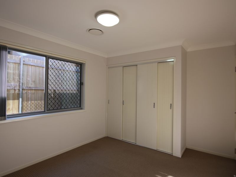10 Harvey Place, Calamvale QLD 4116