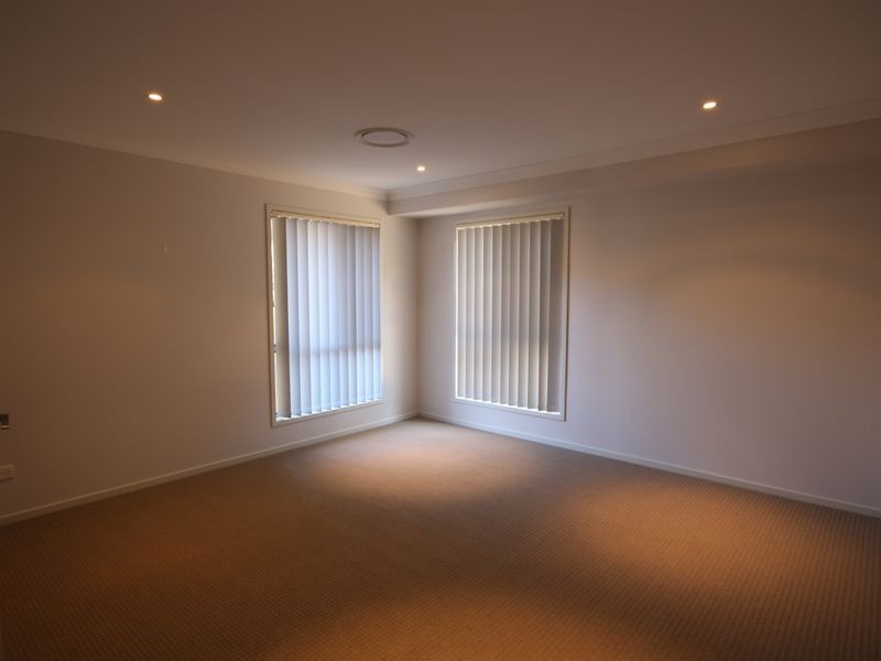 10 Harvey Place, Calamvale QLD 4116