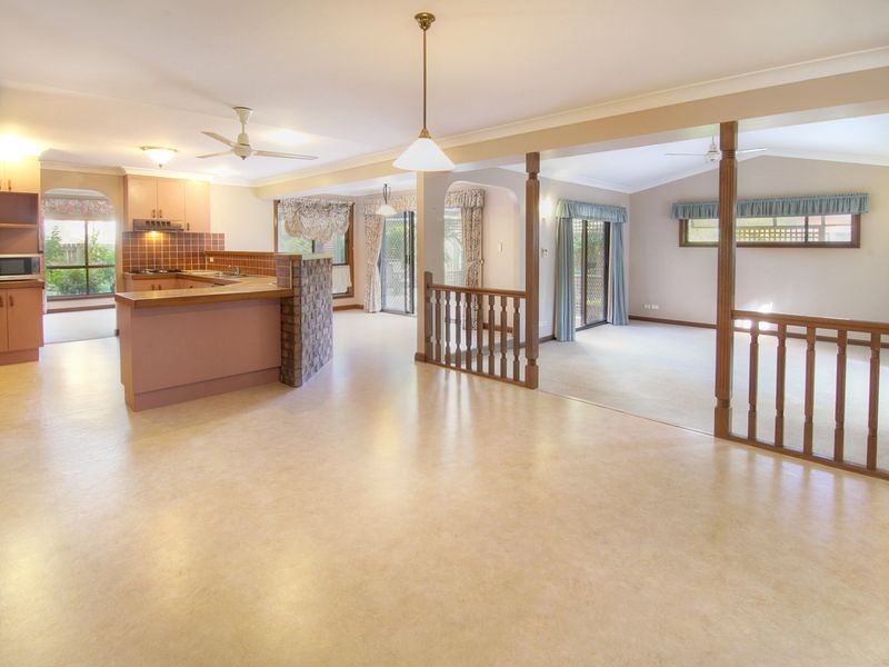 12 Maywood Crescent, Calamvale QLD 4116