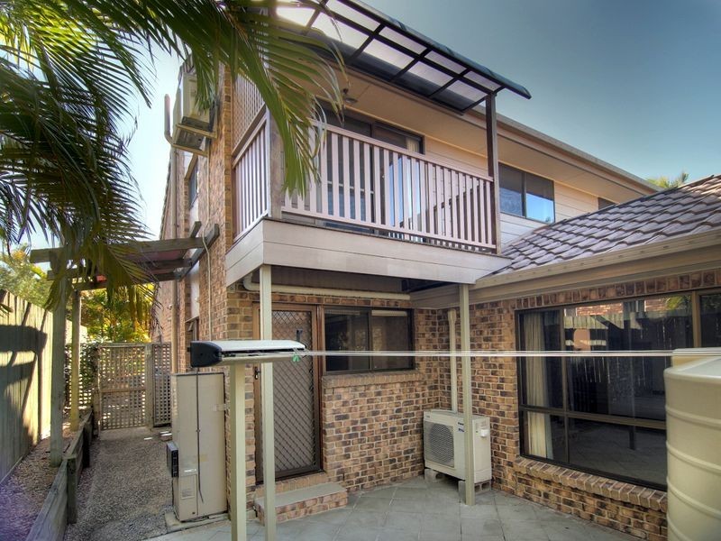 12 Maywood Crescent, Calamvale QLD 4116