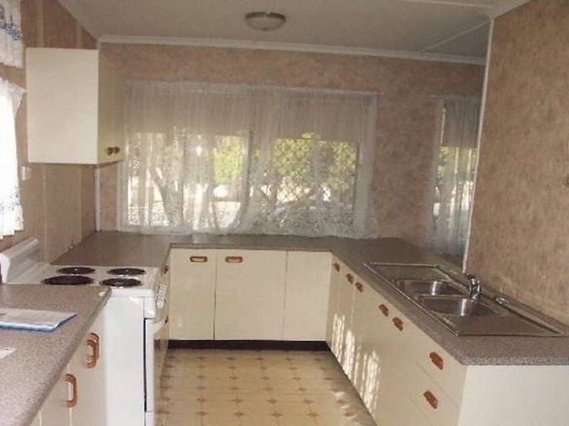 50 Warrigal Road, Runcorn QLD 4113