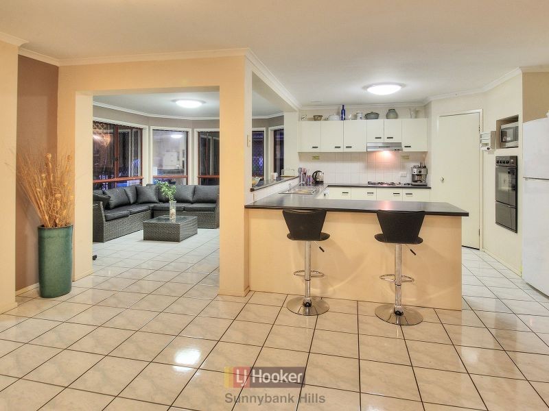 116 Glenfield Street, Parkinson QLD 4115