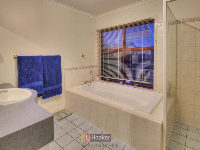 116 Glenfield Street, Parkinson QLD 4115