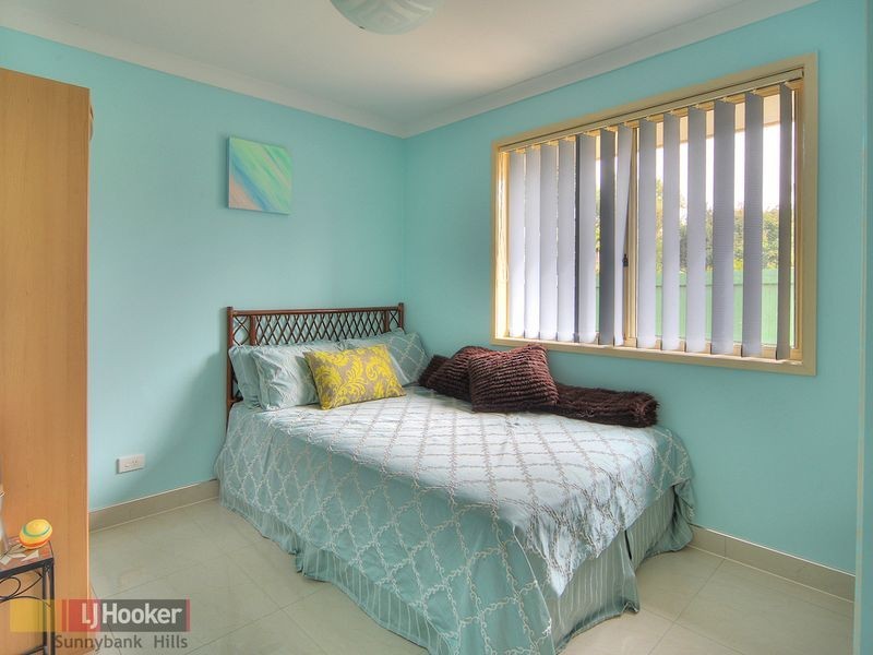 16 Robinson Crescent, Runcorn QLD 4113
