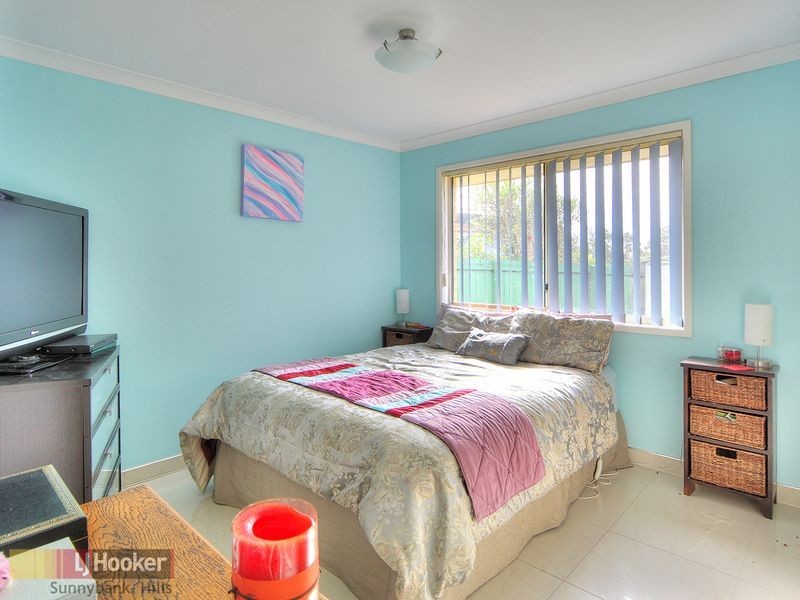16 Robinson Crescent, Runcorn QLD 4113