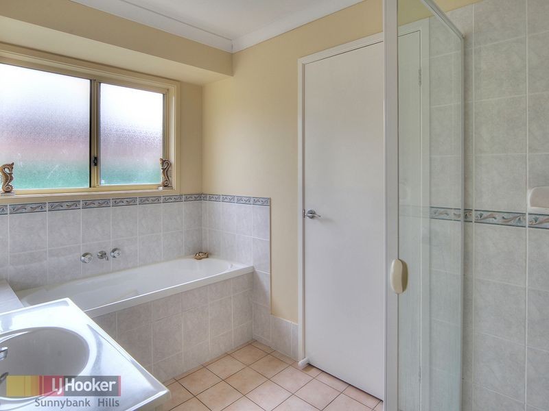 16 Robinson Crescent, Runcorn QLD 4113