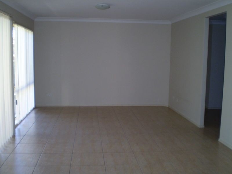 25 Yvonne Road, Eight Mile Plains QLD 4113