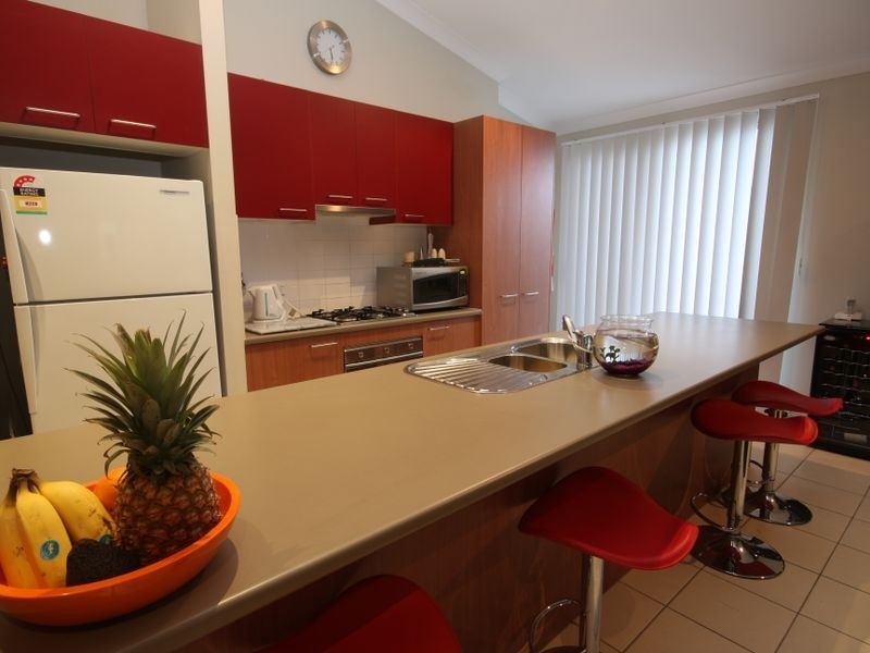 10 Nalbaugh Lane, Parkinson QLD 4115