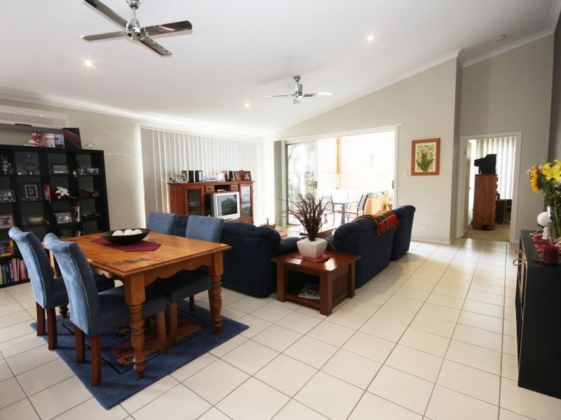 10 Nalbaugh Lane, Parkinson QLD 4115