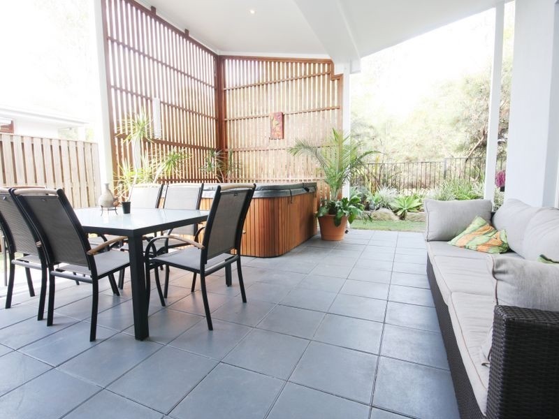 10 Nalbaugh Lane, Parkinson QLD 4115