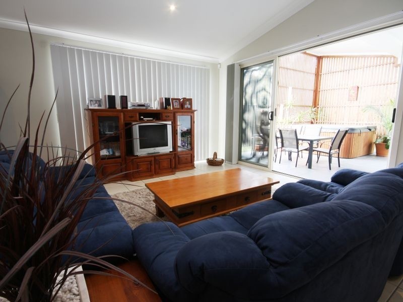 10 Nalbaugh Lane, Parkinson QLD 4115