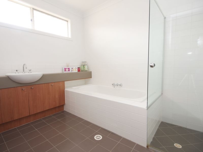 10 Nalbaugh Lane, Parkinson QLD 4115