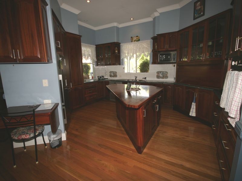 38 Maisie Place, Eight Mile Plains QLD 4113