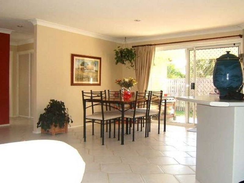 2 Jorgie Close, Eight Mile Plains QLD 4113