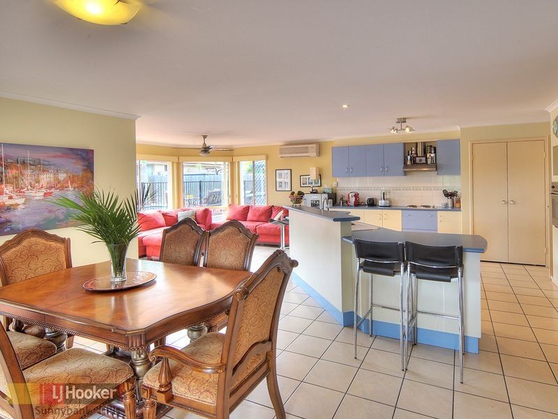 3 Barrington Place, Parkinson QLD 4115