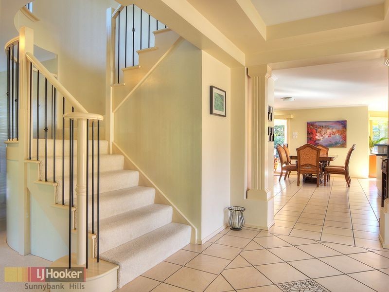 3 Barrington Place, Parkinson QLD 4115