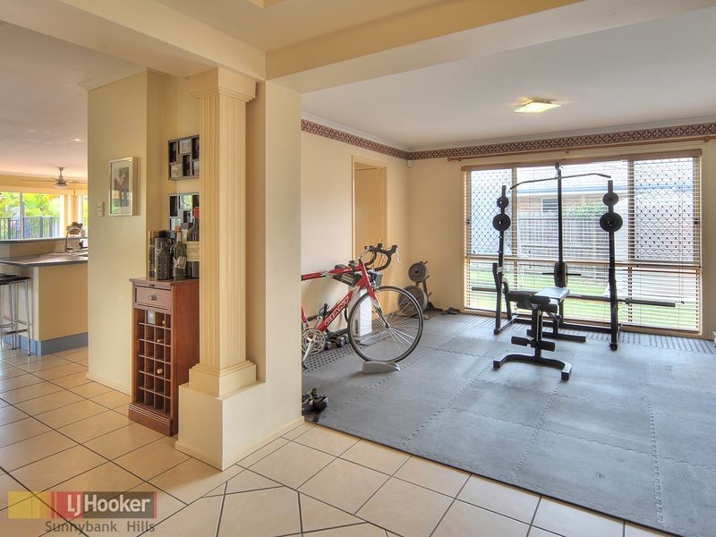 3 Barrington Place, Parkinson QLD 4115