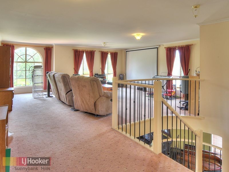 3 Barrington Place, Parkinson QLD 4115