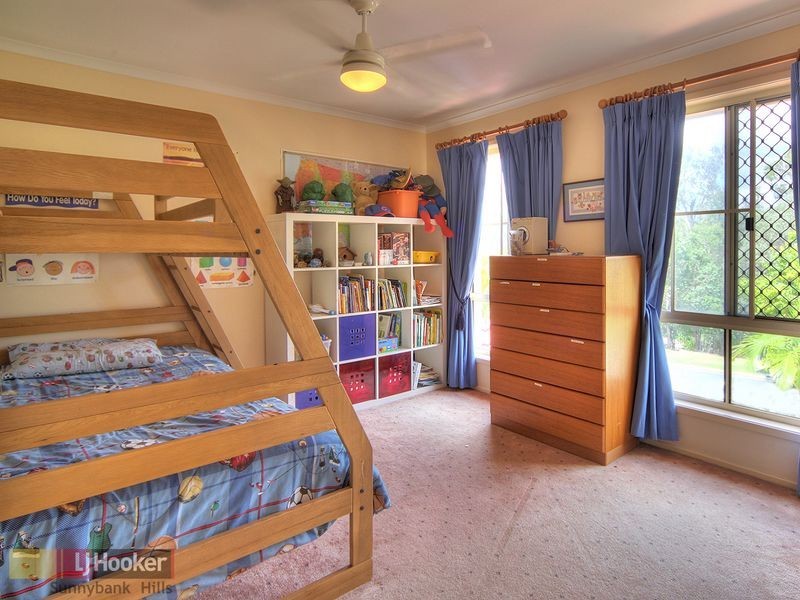 3 Barrington Place, Parkinson QLD 4115