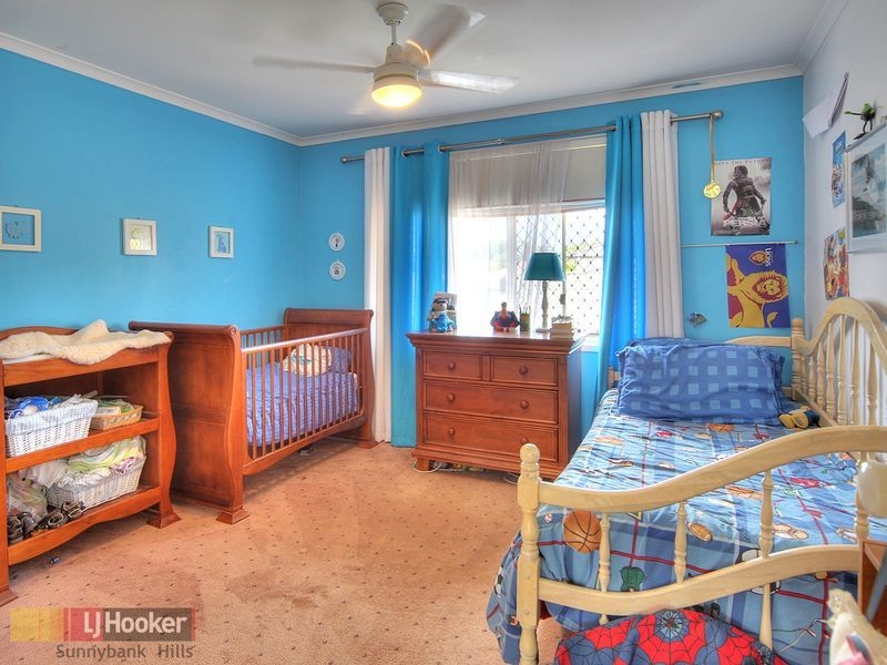 3 Barrington Place, Parkinson QLD 4115