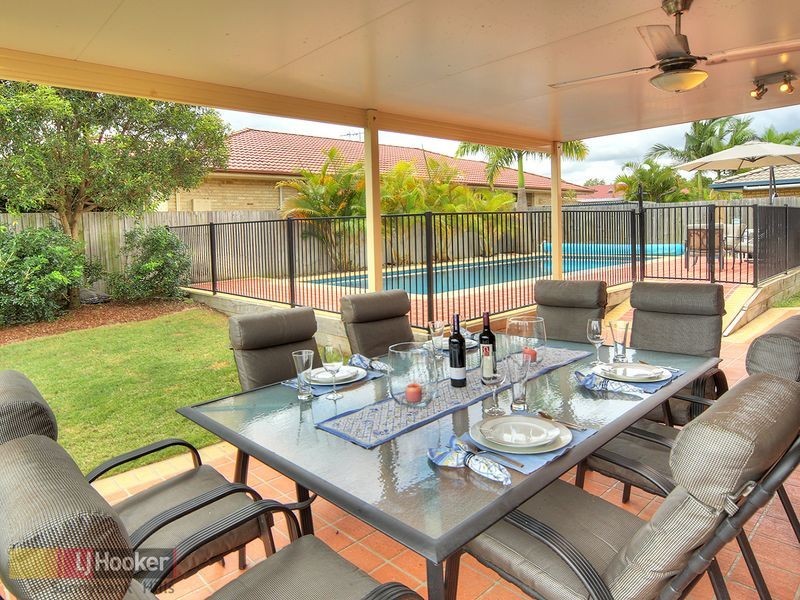 3 Barrington Place, Parkinson QLD 4115