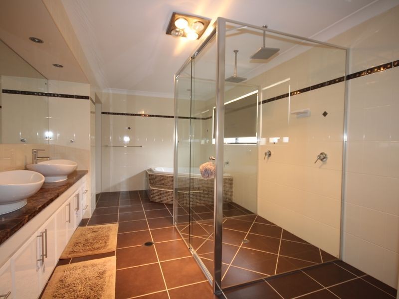 10 Meadowbank, Calamvale QLD 4116