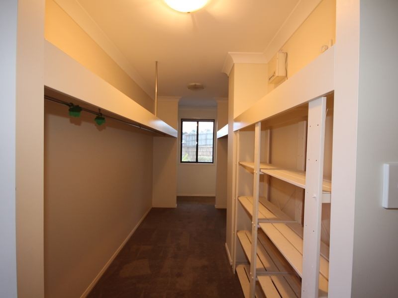10 Meadowbank, Calamvale QLD 4116