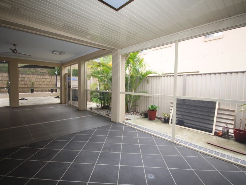 10 Meadowbank, Calamvale QLD 4116