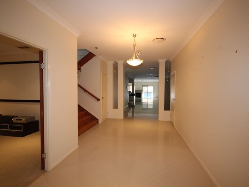 10 Meadowbank, Calamvale QLD 4116