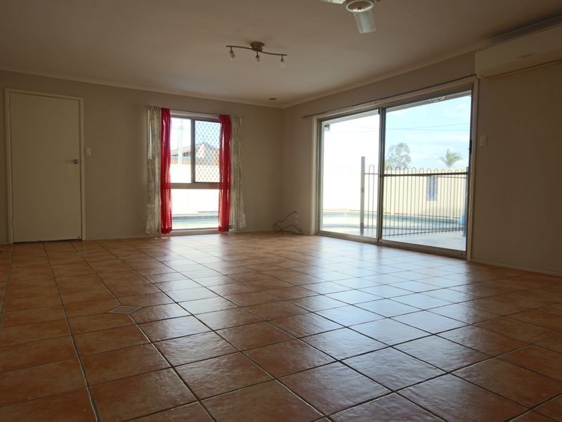 3 Dolphin Street, Macgregor QLD 4109