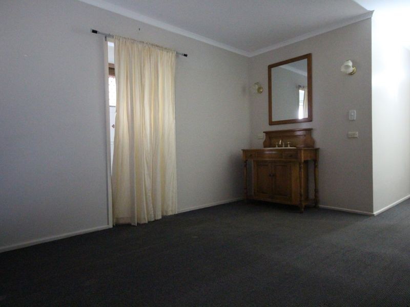 3 Dolphin Street, Macgregor QLD 4109