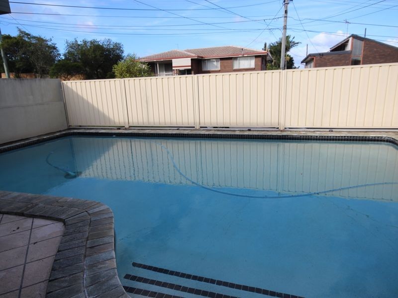 3 Dolphin Street, Macgregor QLD 4109