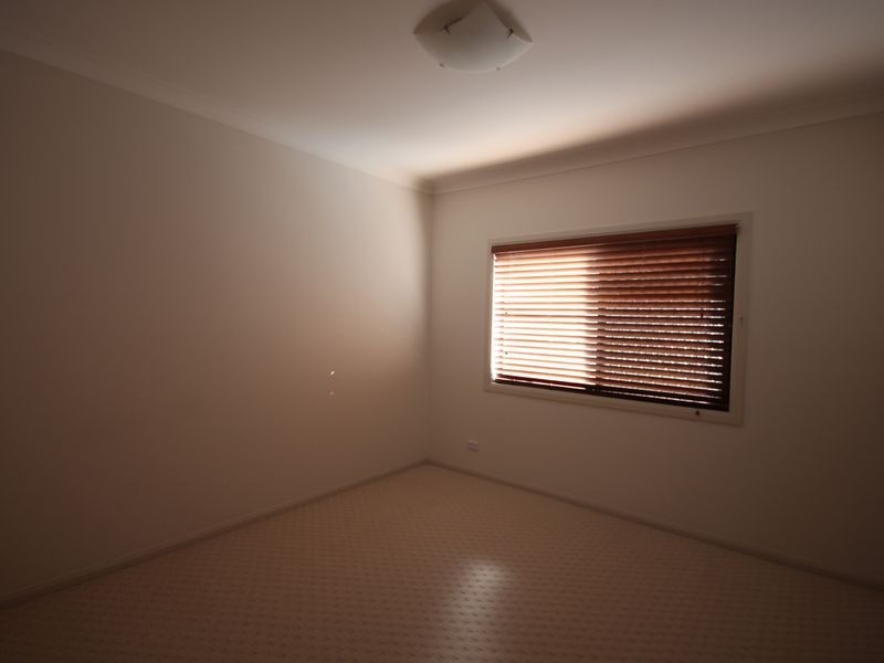 16 Elm Street, Stretton QLD 4116