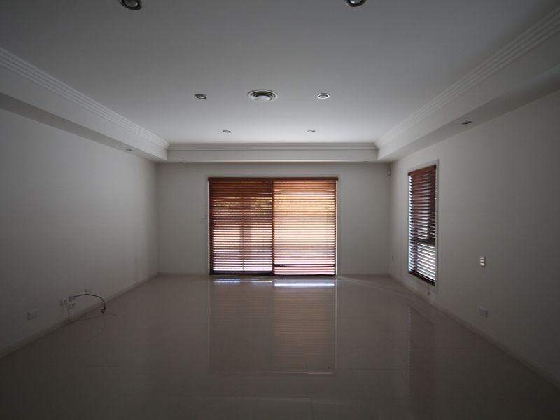 16 Elm Street, Stretton QLD 4116