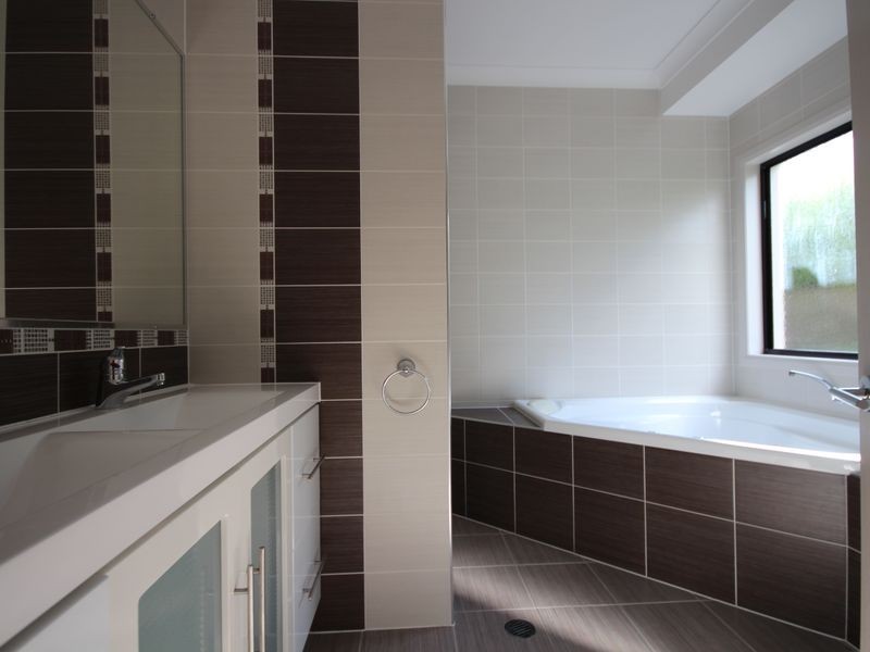 16 Elm Street, Stretton QLD 4116