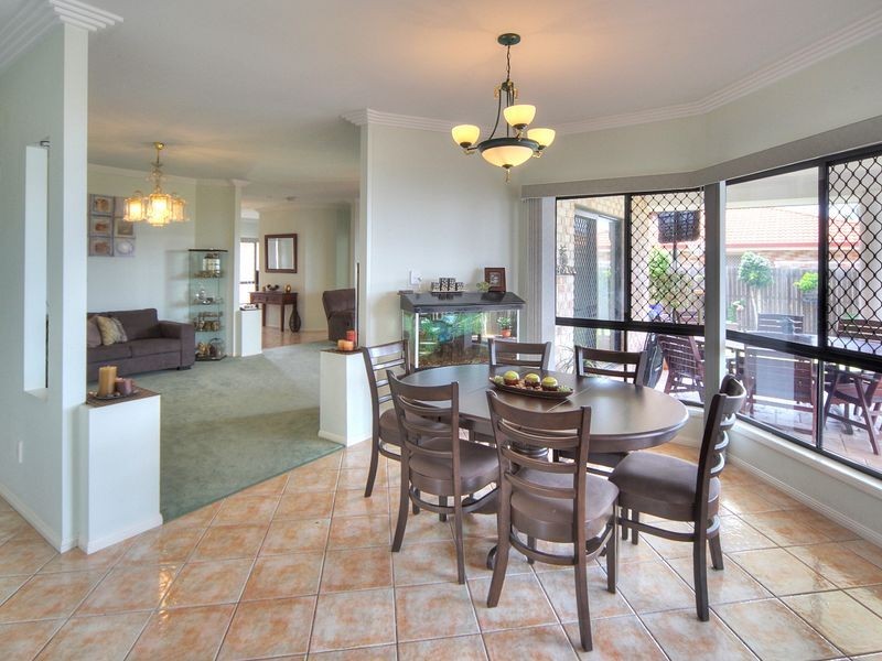 12 Harwood Place, Parkinson QLD 4115