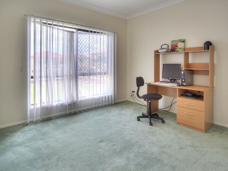 12 Harwood Place, Parkinson QLD 4115