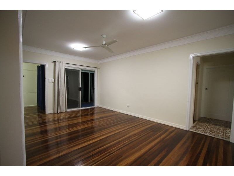 9 Hammersmith Street, Coopers Plains QLD 4108