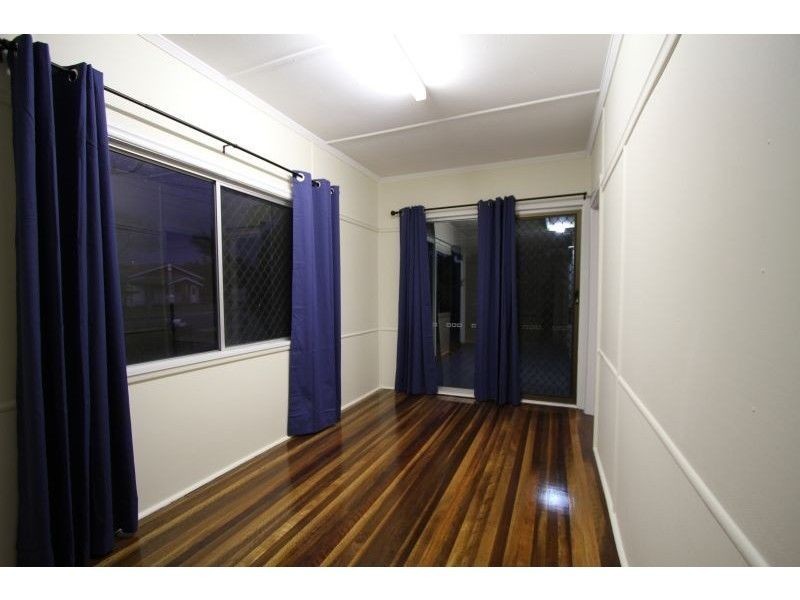 9 Hammersmith Street, Coopers Plains QLD 4108