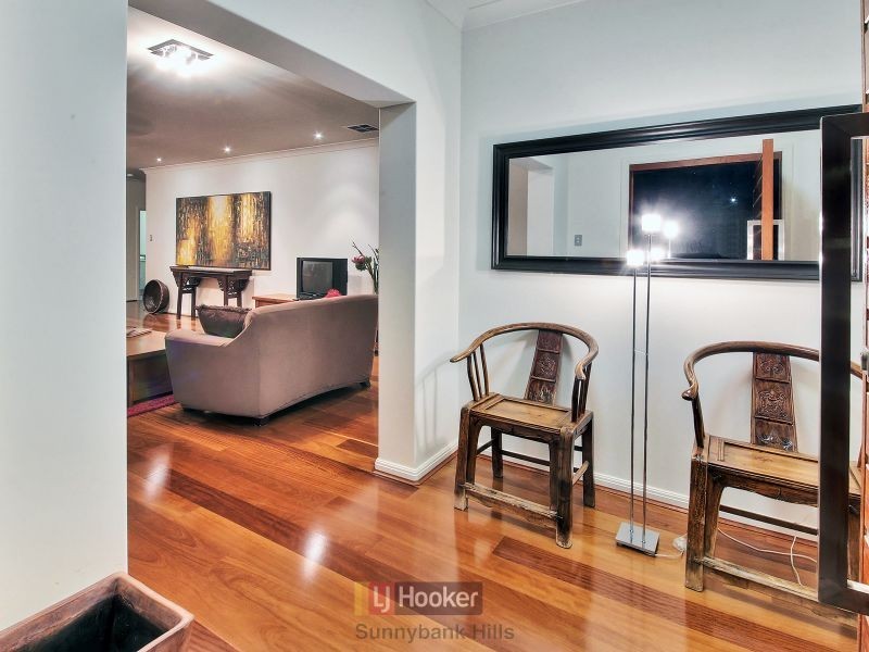 11 Amber Close, Eight Mile Plains QLD 4113