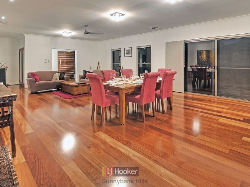 11 Amber Close, Eight Mile Plains QLD 4113