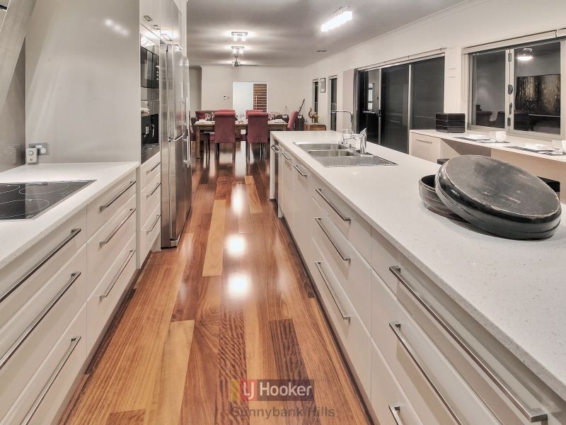 11 Amber Close, Eight Mile Plains QLD 4113