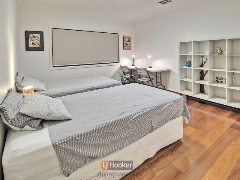 11 Amber Close, Eight Mile Plains QLD 4113