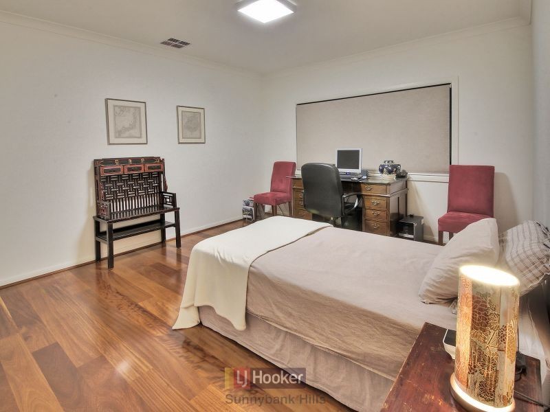 11 Amber Close, Eight Mile Plains QLD 4113