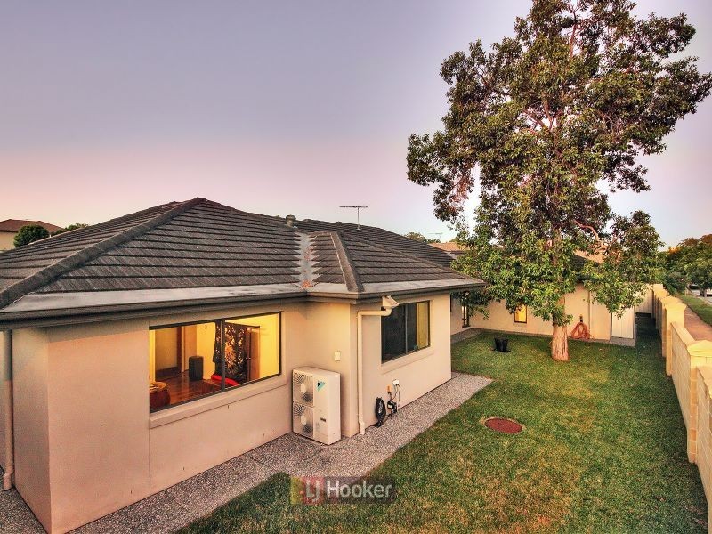 11 Amber Close, Eight Mile Plains QLD 4113