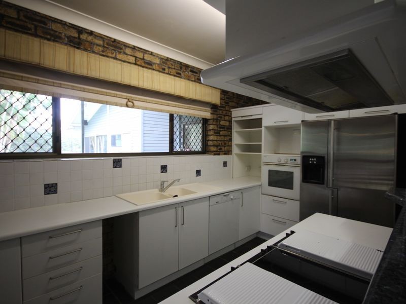 16 Dennistoun Street, Sunnybank Hills QLD 4109