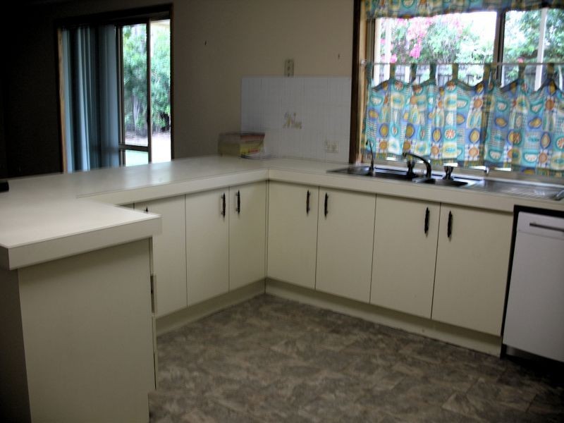 17 Cressbrook Street, Eight Mile Plains QLD 4113